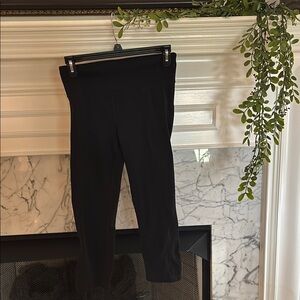 GAP Black Cropped Women's Pants